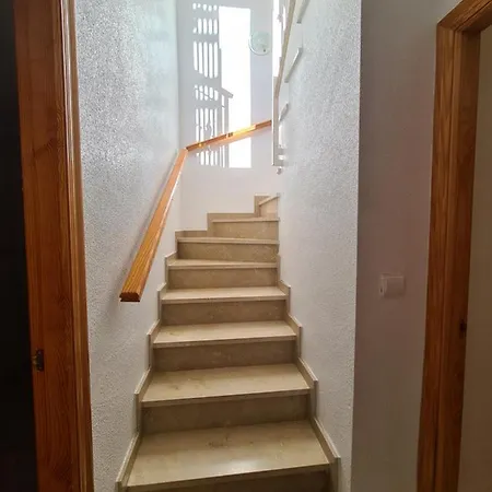 Near With Pool 3 Bedrooms 또레비에하