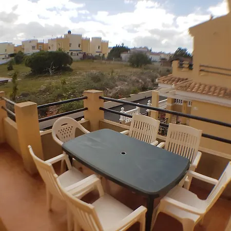 빌라 Near With Pool 3 Bedrooms