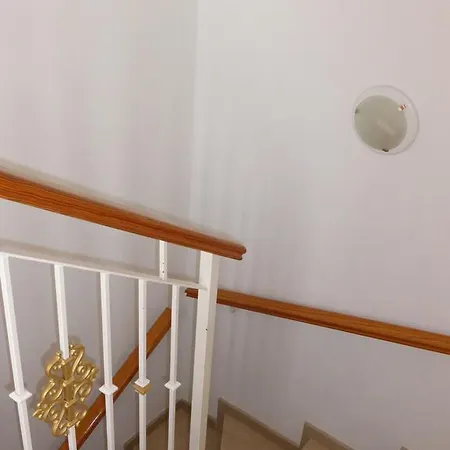 Near With Pool 3 Bedrooms 또레비에하